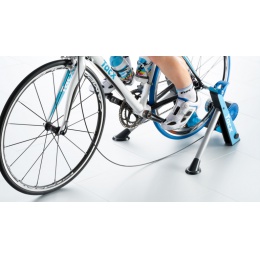 t2650_blue_matic_7_frontright_basic_cycle_trainer_turbo_best_quality_gallery-768x432